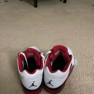 Retro Jordan 5 low fire red